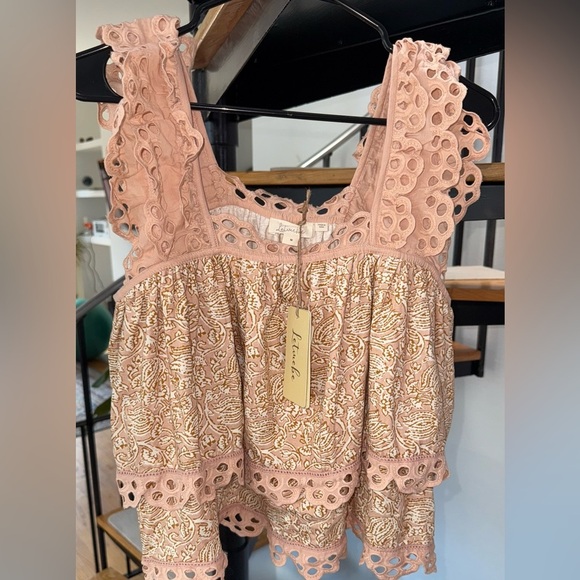 Anthropology Let Me Be Eyelet Swing Top Size M Neutral Motif NWT - Picture 2 of 7